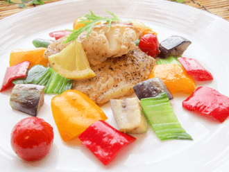夏野菜と白身魚のムニエル